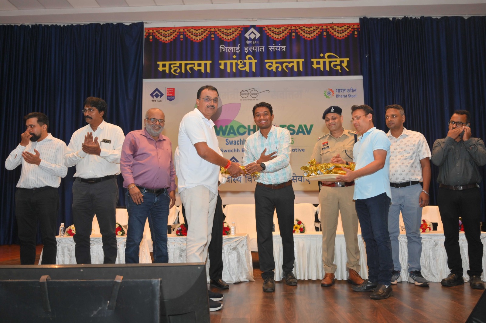 भिलाई में 400 से अधिक सफाई मित्रों का सम्मान ,स्वच्छता ही सेवा 5.0′ का भव्य समापन