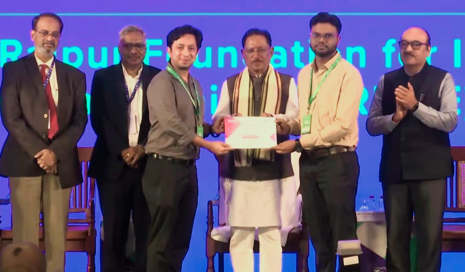 एनआईटी रायपुर एफआईई को मुख्यमंत्री ने किया सम्मानित, दो इन्क्यूबेटेड स्टार्टअप्स ने जीते पुरस्कार