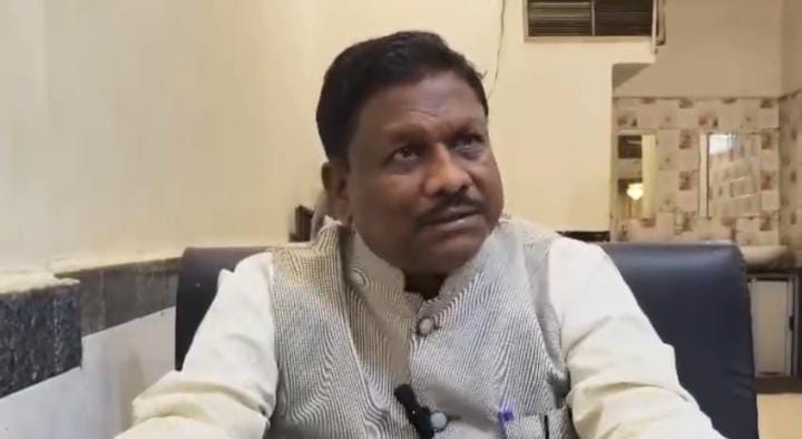 कांग्रेस पर बृहस्पति सिंह का हमला: कहा- आपस…