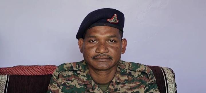 देश सेवा के बाद अब जनसेवा में जुटे सरगुजा के वीर सपूत बहोरन राम चेरवा, युवाओं को फौज में भर्ती होने के लिए करेंगे प्रेरित