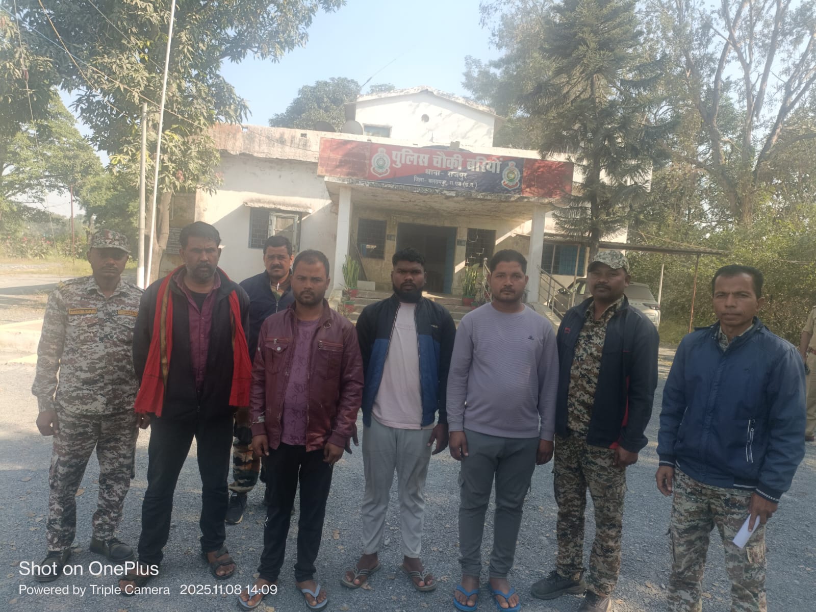 डीजल चोरी के शक में दो वर्करों से&hellip;