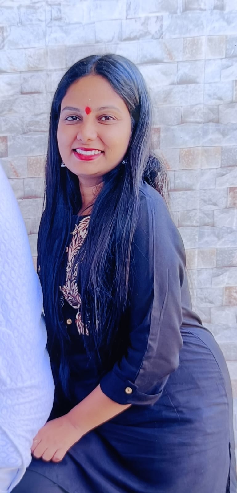 पिता संग बाइक से घर जा रही युवती…