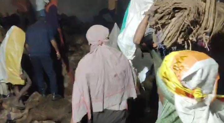 बीएम फूड राइस मिल में भीषण आग, लाखों…