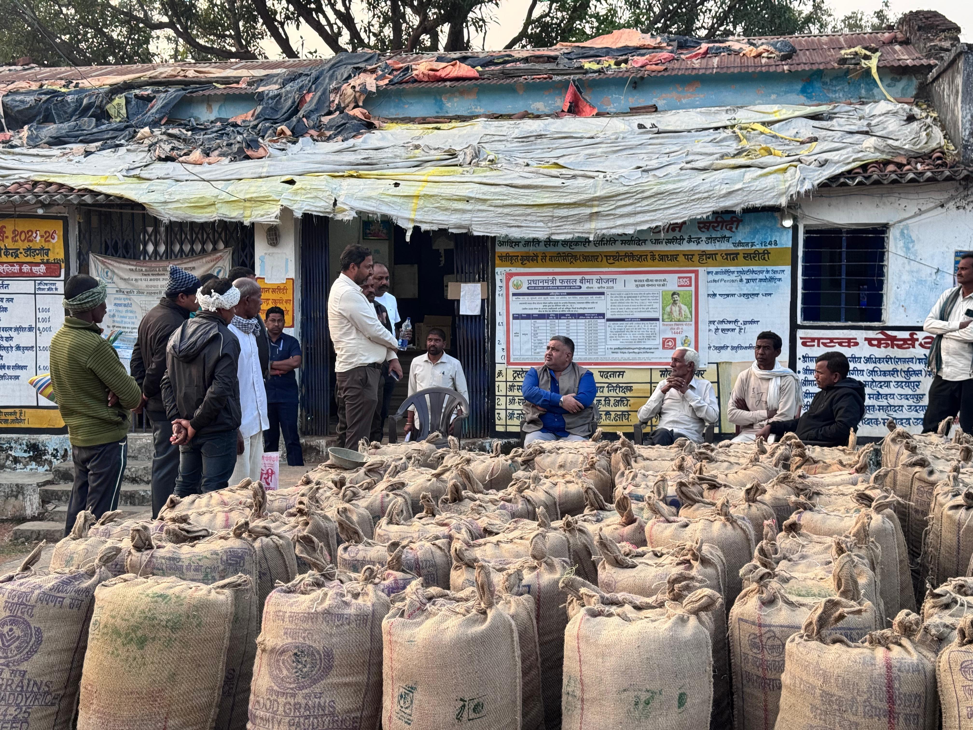 खरीदी केन्द्र के कर्मचारियों को दिए सुगम और…