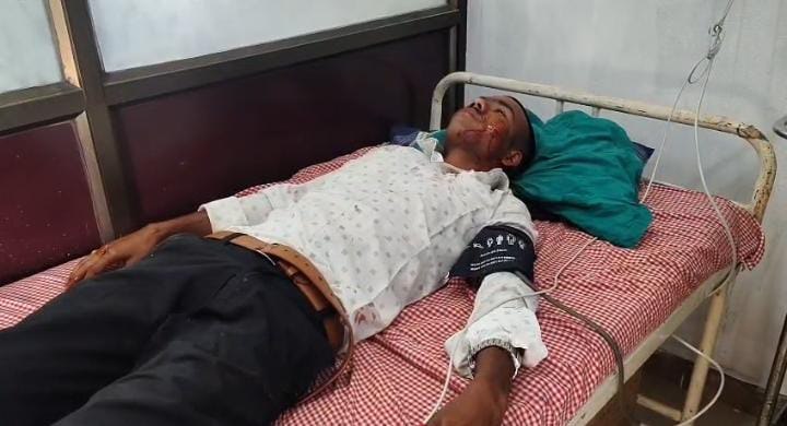 तेज़ रफ़्तार कार ने बाइक को मारी टक्कर, आधा किलोमीटर तक घसीटती चली गईदो युवक गंभीर रूप से घायल, इलाज जारी