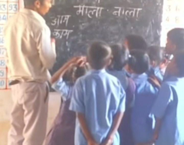 टूटी छत तले भविष्य की&hellip;