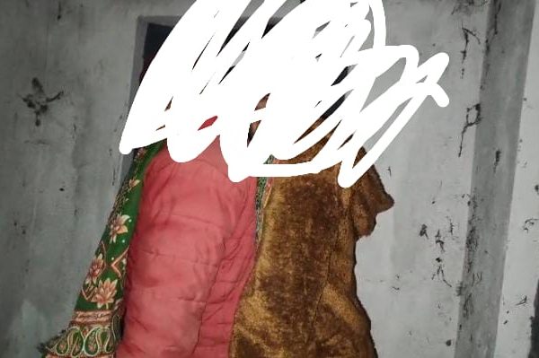 गौठान में फांसी पर लटके मिले युवक-युवती के&hellip;