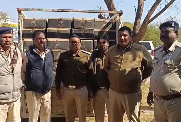 40 लाख की अवैध अंग्रेजी शराब जब्त, संभागीय&hellip;