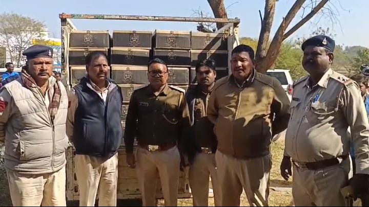 40 लाख की अवैध अंग्रेजी शराब जब्त, संभागीय&hellip;