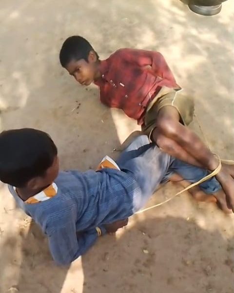 खेत से मटर तोड़ने पर हैवानियत: 7 साल&hellip;