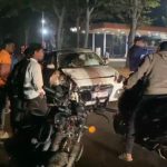 नशे में धुत कार चालक ने बाइक को मारी टक्कर, युवक-युवती गंभीर घायल