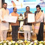 संघर्षों के बीच साहित्य की राह, अब तक लिख चुके हैं तीन किताबें