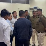 बर्खास्तगी से आहत नगर सैनिक ने कलेक्टर परिसर में किया जहर सेवन