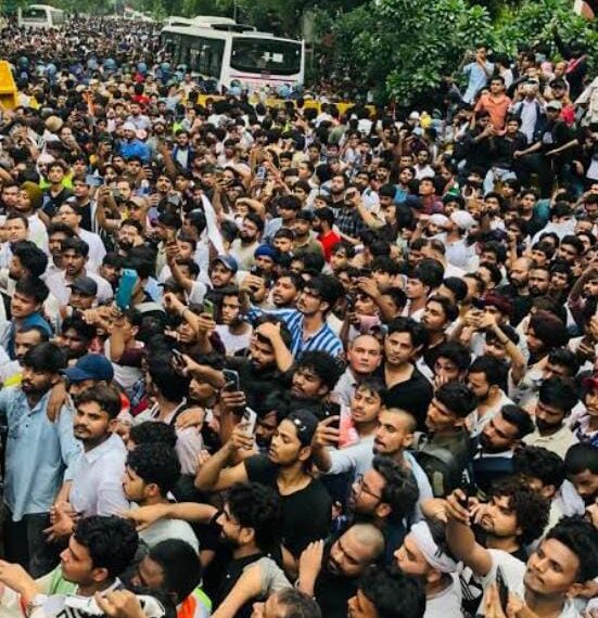 जब सवाल धर्म का नहीं, भविष्य का हो—तो&hellip;
