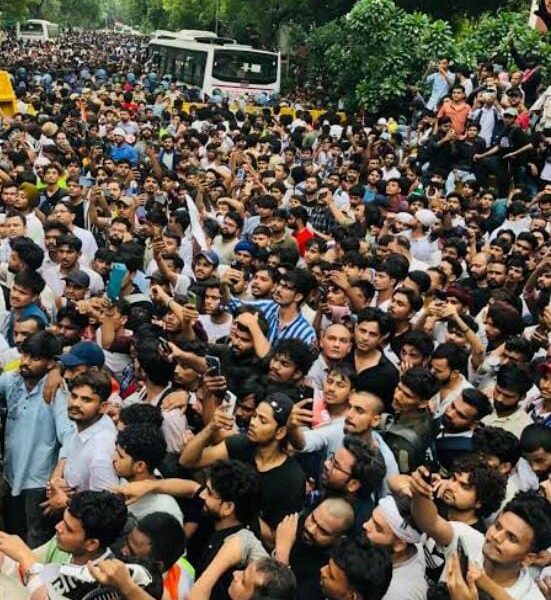 जब सवाल धर्म का नहीं, भविष्य का हो—तो&hellip;